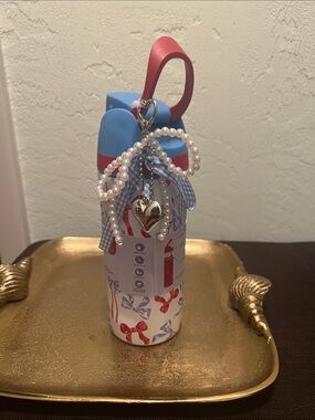 #2107**Heart Charm Water Bottle with Pearl Bow — Blue & Red